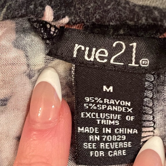 Medium top - Picture 2 of 2